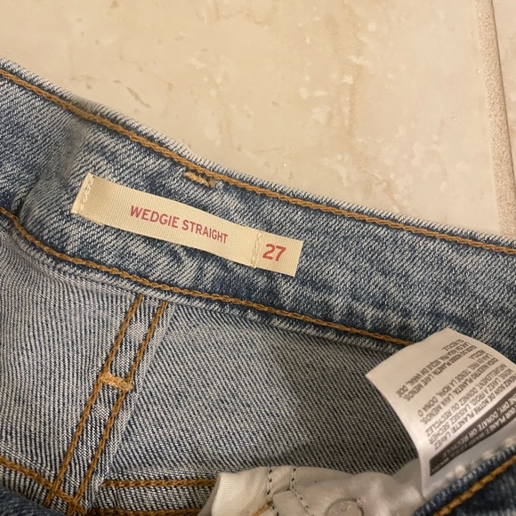 Levi’s Straight Leg Jeans - Picture 3 of 6